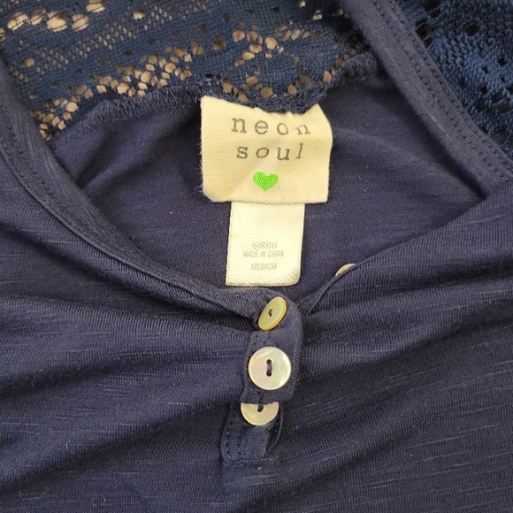 Neon Soul Navy Blue V-Neck 3/4 Sleeve Embellished Blouse Medium - Picture 5 of 12